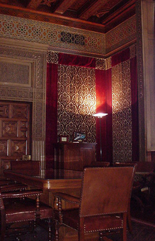 The conference area within the Governor's private office